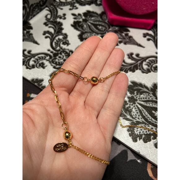 Melania Clara art deco orchid circle pendant necklace - Picture 3 of 4